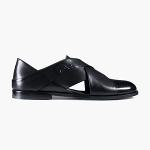 Men’s Black Closed-Toe Fisherman Sandal