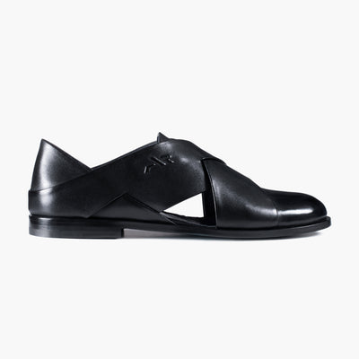 Men’s Black Closed-Toe Fisherman Sandal