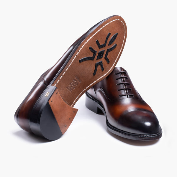 Men’s Brown Oxford with Glossy Cap Toe