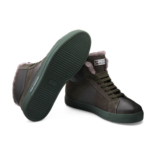 Insulated green leather boots