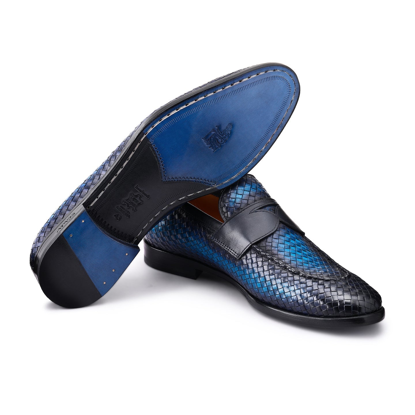 Woven shoes in blue shade