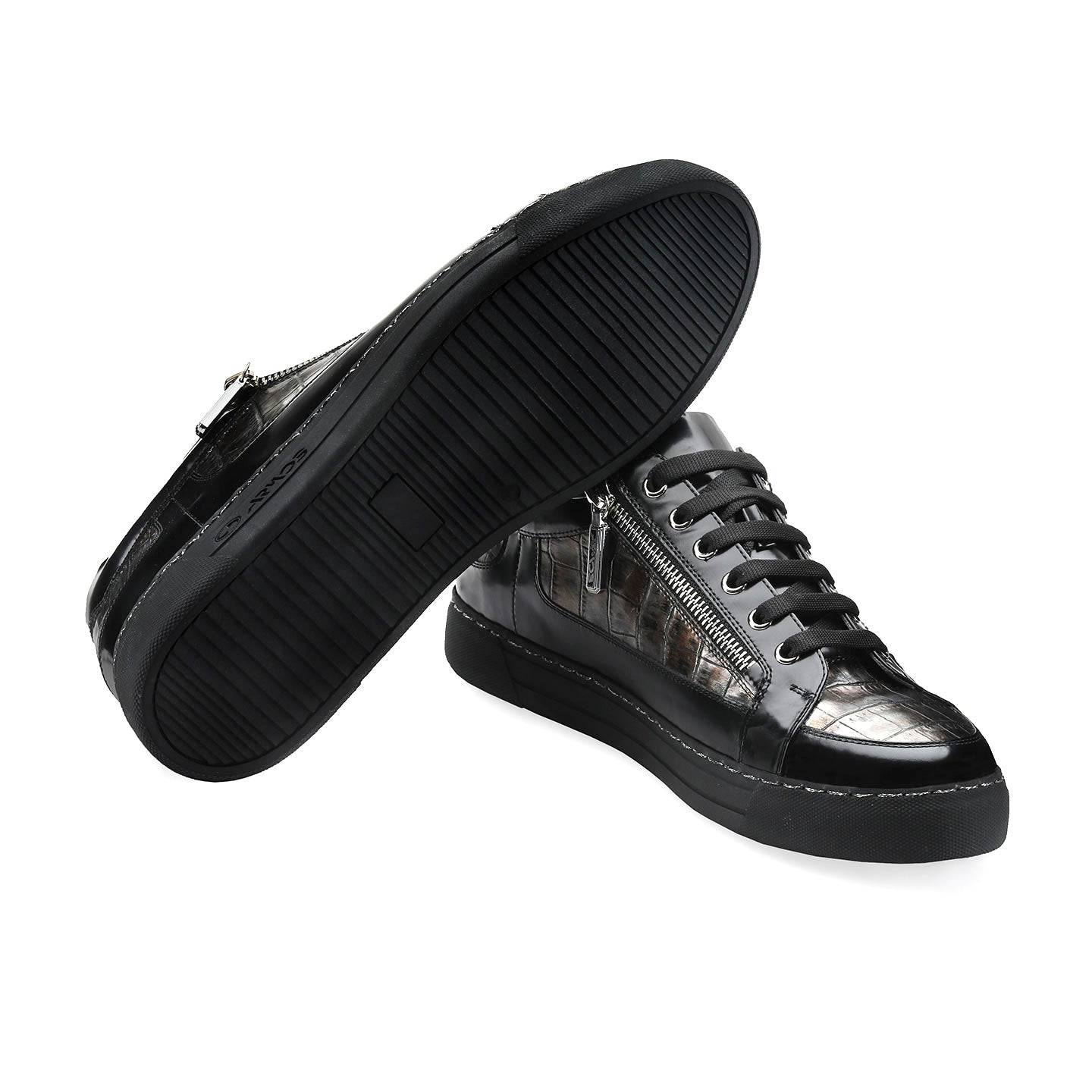 Black zipped sneakers