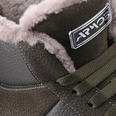 Insulated green leather boots