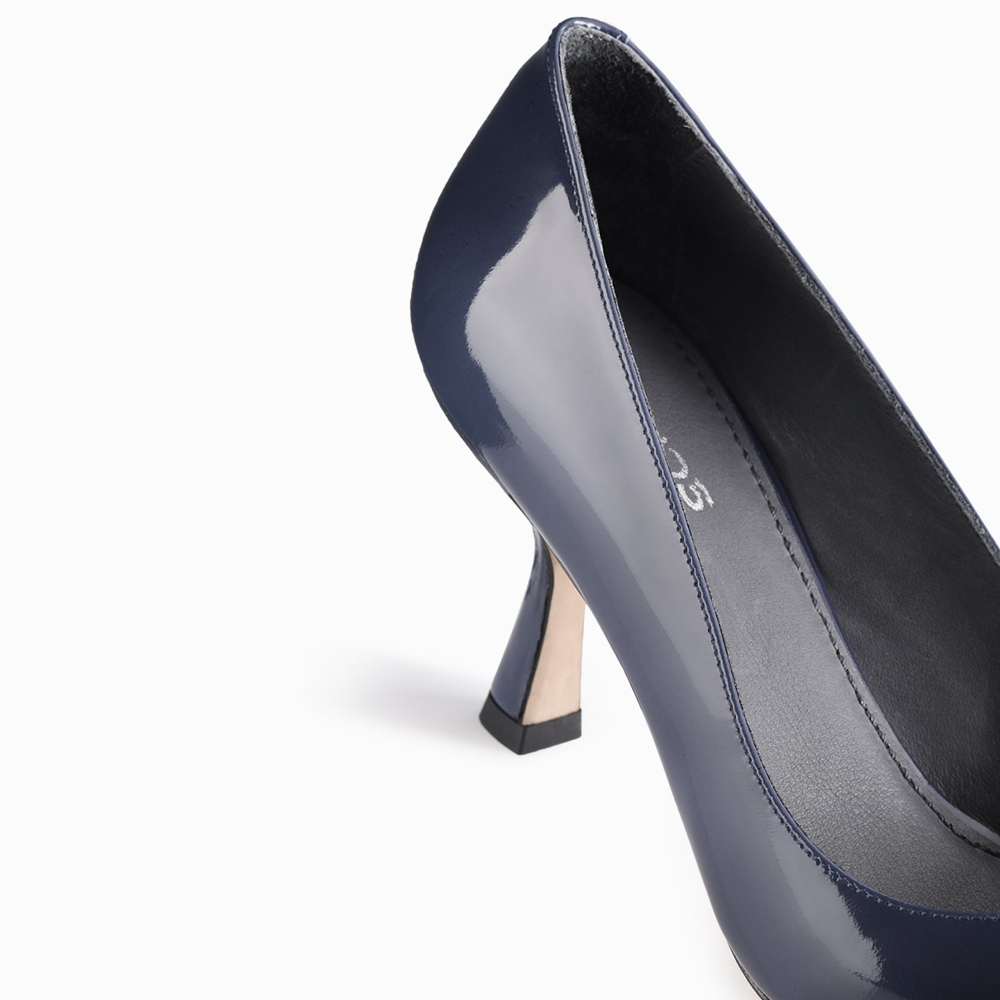 Women’s Ink-Blue Patent Leather Pump