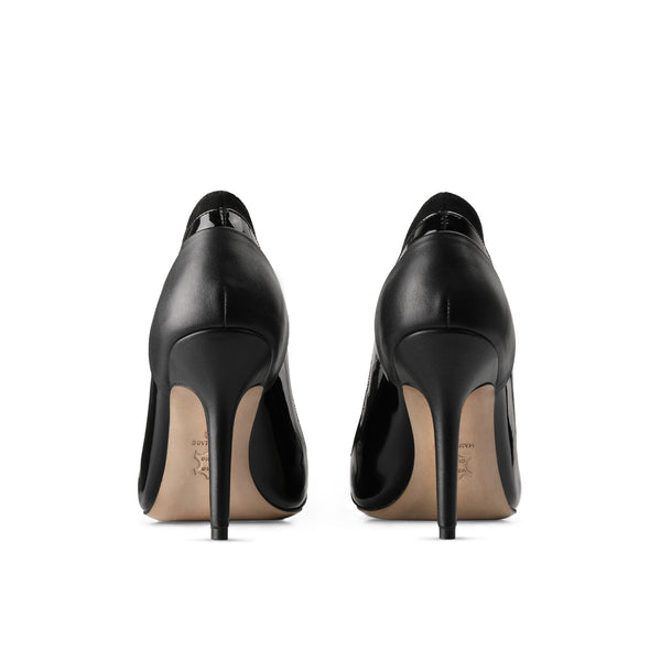 Women’s Black Pointed-Toe Leather Pump