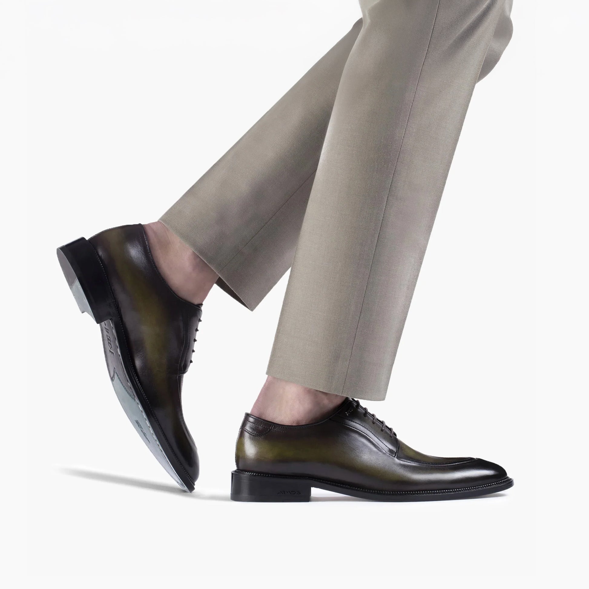 Men’s Khaki Patina Leather Derby