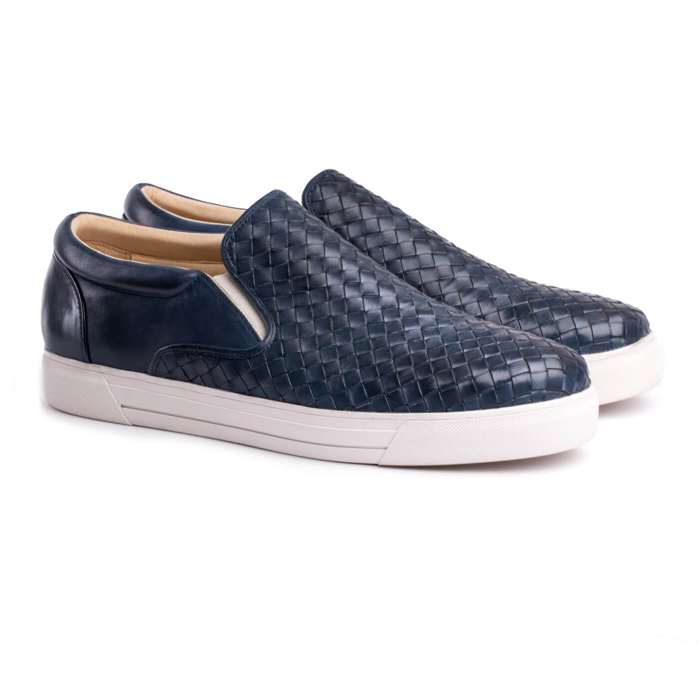 Woven slip-on shoes