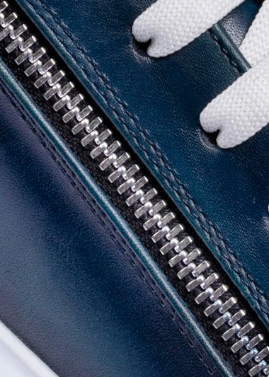 Signature Side Zipper