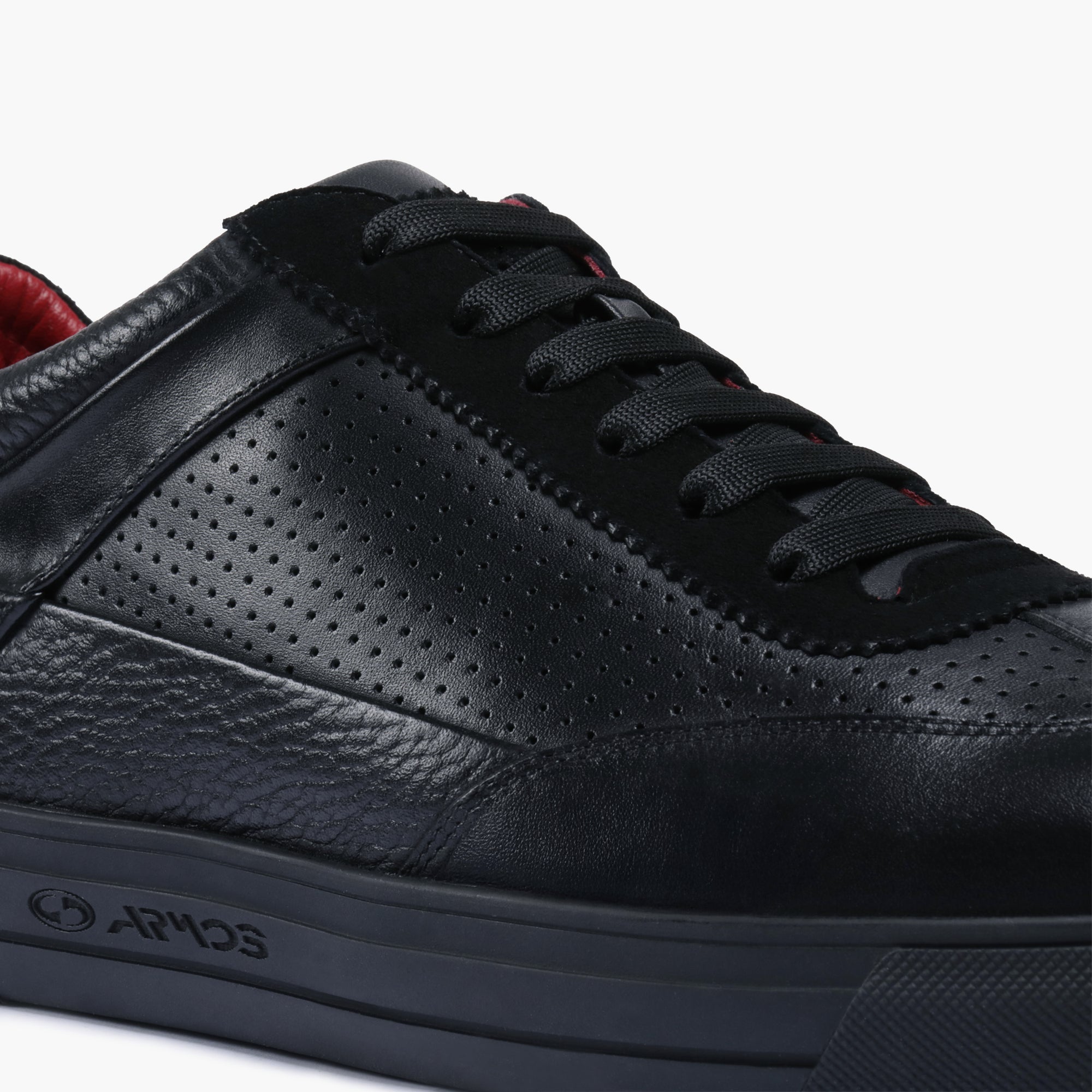 Men's Black Breathable Leather Sneaker