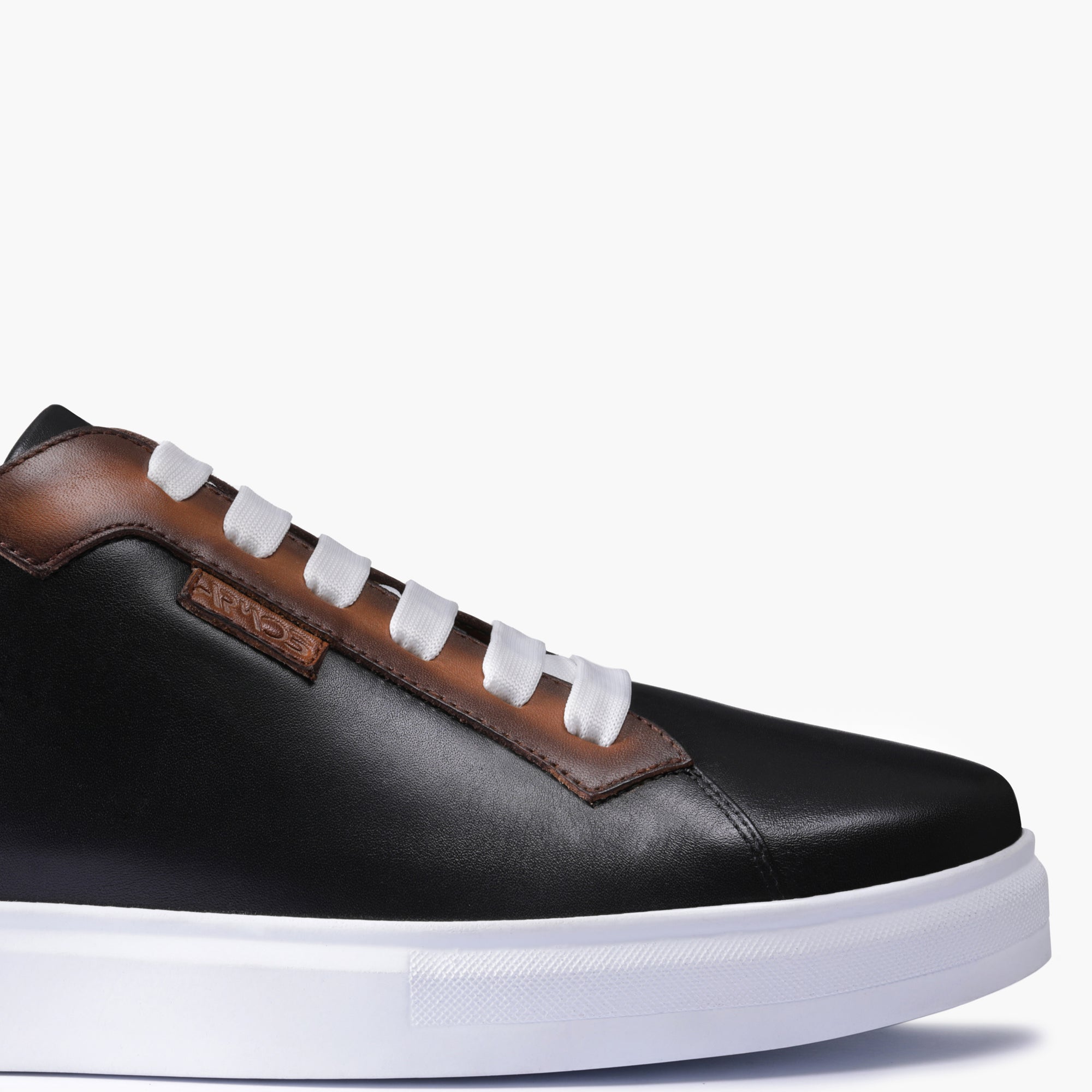 Men’s Brown Leather and Nubuck Sneaker