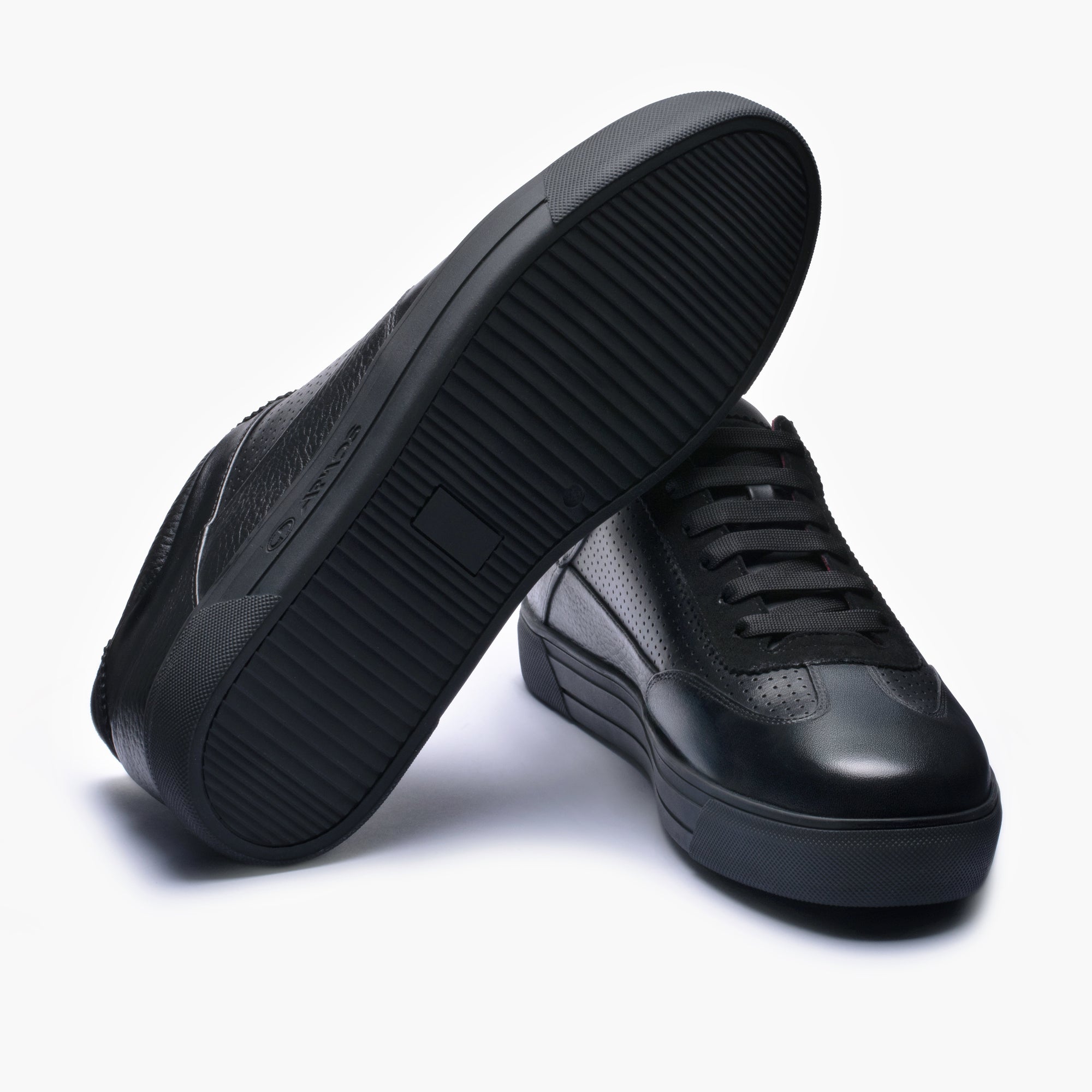 Men's Black Breathable Leather Sneaker