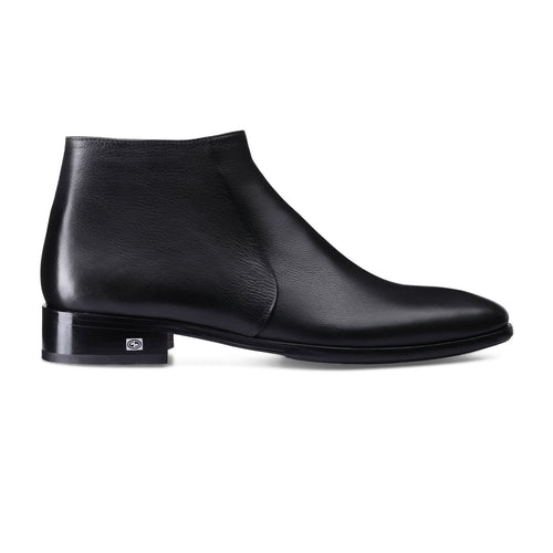 Insulated classic black boots
