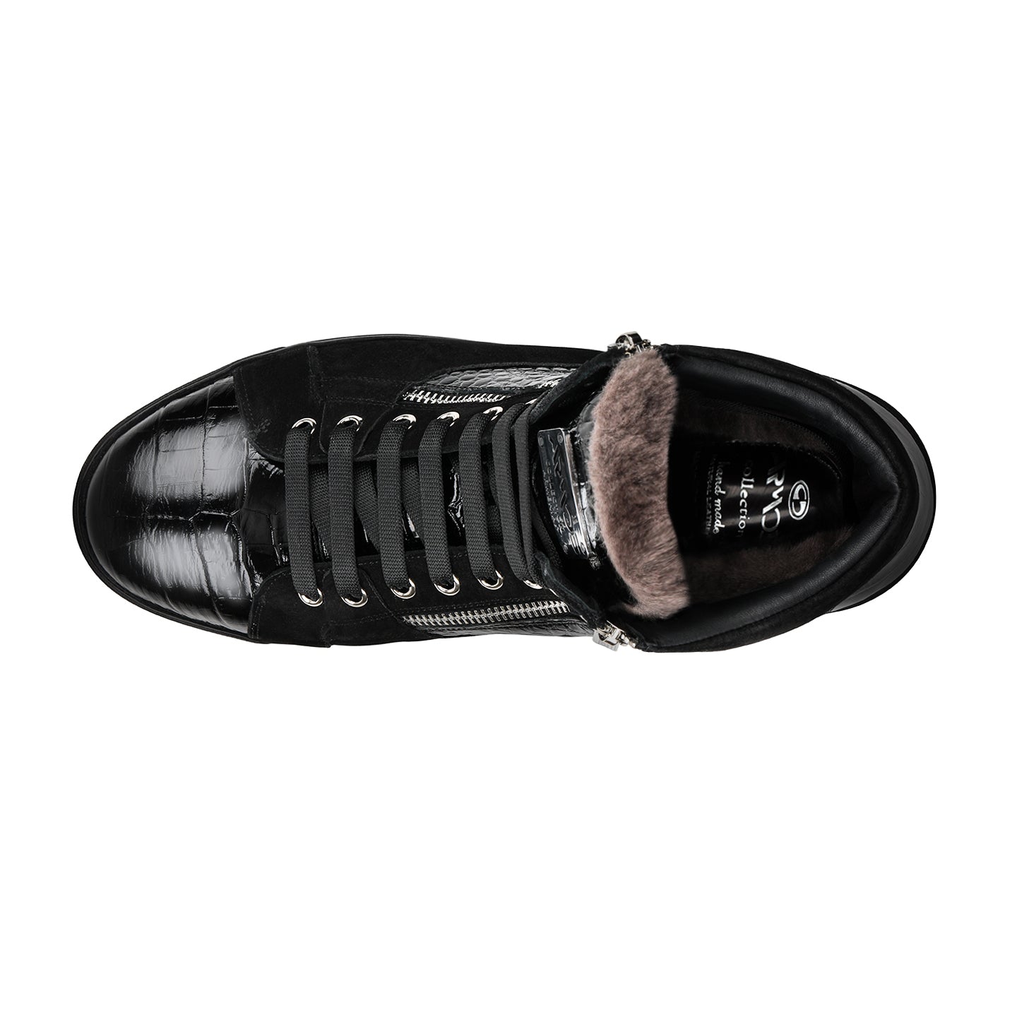 Black insulated sneakers