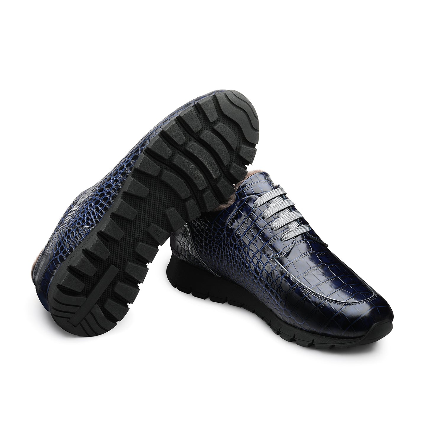 Dark blue insulated sneakers