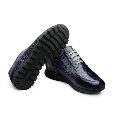 Dark blue insulated sneakers