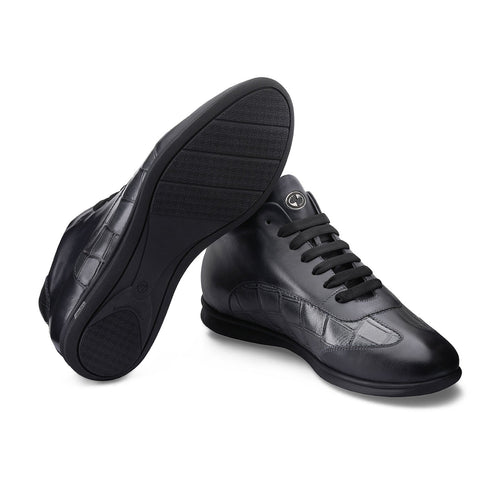 Insulated sneakers in shades of grey